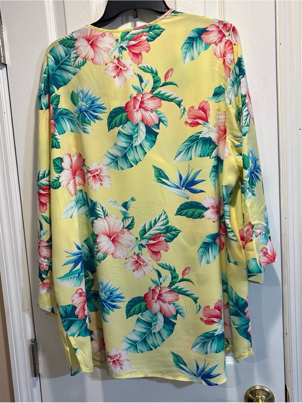NWT Tommy Bahama XL Yellow Tropical Floral Tunic Blouse Hawaiian Resort Tropical - Picture 5 of 7